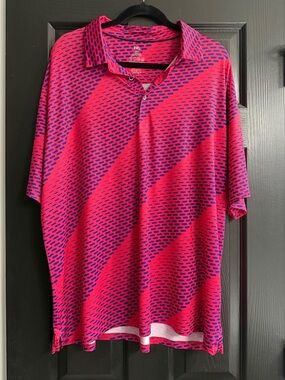 Men’s golf shirt